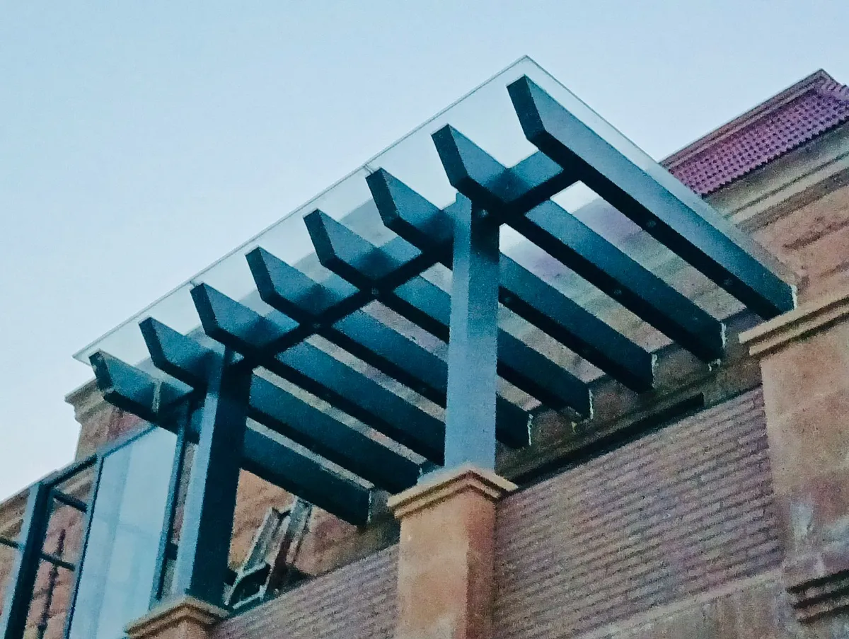 Thumbnail: modern outdoor glass pergola structure